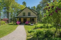 Spacious Lakehouse +Private Dock+Firepit+Kayaks Hotels in Raymond