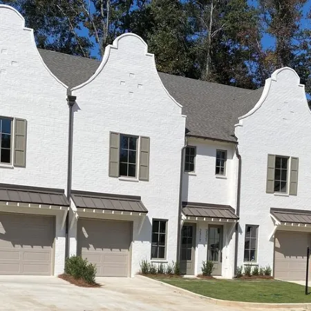 NEW Luxury Townhome in prestigious Moores Mill area of Auburn, AL!