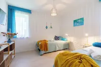 Luxury Lakefront Hideaway – Nature at Your DoorstepBLUE4 Apartment-Balatonfűzfő Hotel a 