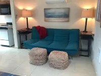 Cute Casita  in charming Palm Desert with WiFi, AC and Pool