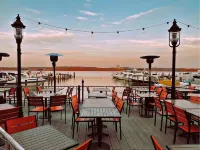 Hidden Haven near DC:  4Bed, 4Bath, Gym, Garage, All Private Parking & Amenities