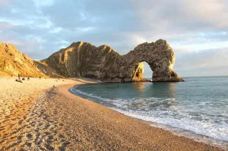 Family home close to Lulworth Cove, Durdle Door, The Tank Musuem & Monkey World