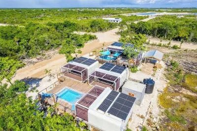 Iguana Casita [1 of 3 Casitas] - West Caye Casitas Hotels in 