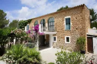 Charming Romantic finca with pool , near Ibiza town Centro Ciudad 주변 호텔