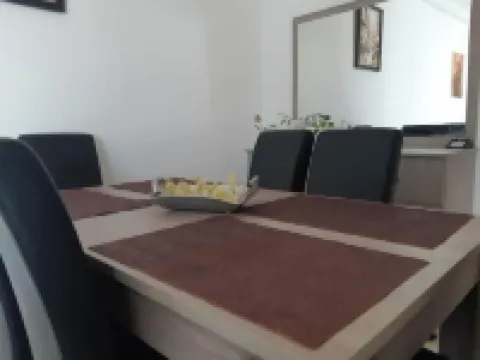 Cozy and spacious apartment near the beach