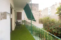 Family apartment near the beach with parking space. Hotels in Benicarlo