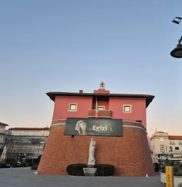 THE HOUSE OF THE OLIVE GARDEN - QUERCETA - FORTE DEI MARMI