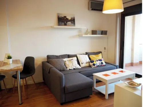 Charming loft near downtown and parking