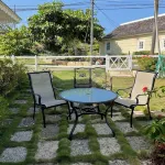 At the beach, Dreamin villa, staffed daily, relax recharge and enjoy. Welcome ! Hotels in Duncans