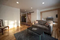 Historic Hawkes Apartment--downtown washburn, close to beaches, restaurants, etc