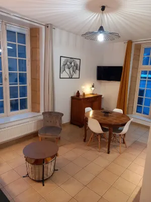 APARTMENT AT THE FOOT OF THE CHATEAU FORT Hotels in Sedan