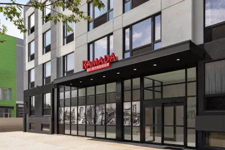 Ramada by Wyndham Brooklyn Empire Blvd Отели рядом с достопримечательностью «Бруклинский ботанический сад»