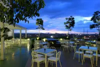 Gajahmada Avara Boutique Hotel - parking