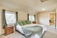 Walk to Independence Theatre: Dtwn Retreat!