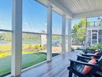 Sunrise at Lake Anna: Lakefront, Boathouse, Pickleball, Golf, Hot Tub, Arcade