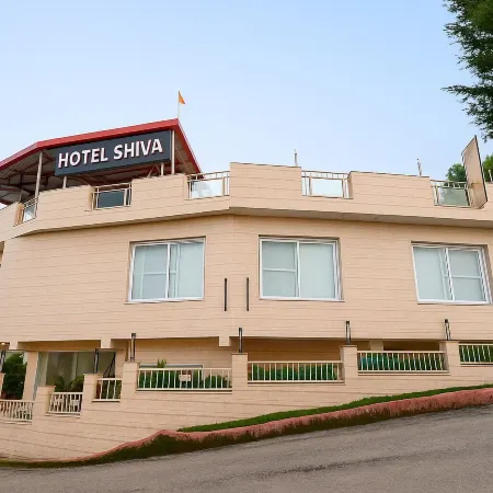 Hotel shiva Lake