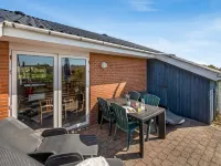 "Anita" - 500m from the Sea Hotels in Sondervig