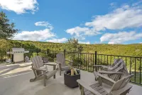 บ้านสวยๆพร้อมอ่างน้ำว่าวร้อนห่างจากแม่น้ำ 5 นาที