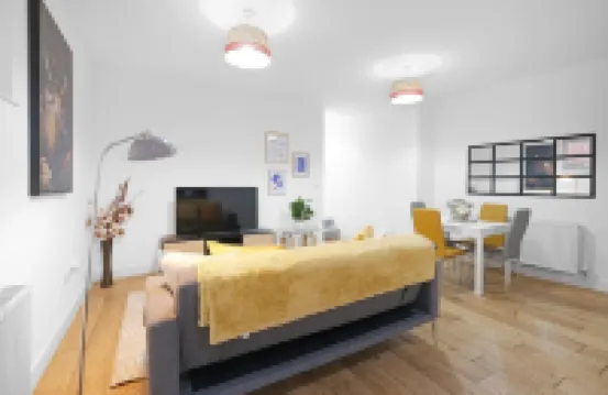 Eastons 1 Bedroom Apartment with Sofa Bed