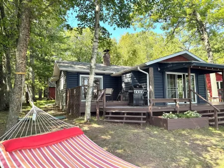 Lco Lakefront Cabin - Discounted for the Fall, Winter, & Spring