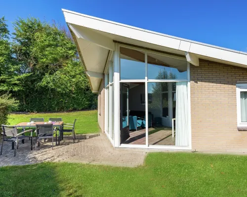 Restyled Bungalow with Dishwasher Near Cozy Domburg Hotels in Domburg