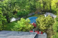 Wallkill 4BR Retreat Large Yard Pet Friendly Hotels in Shawangunk