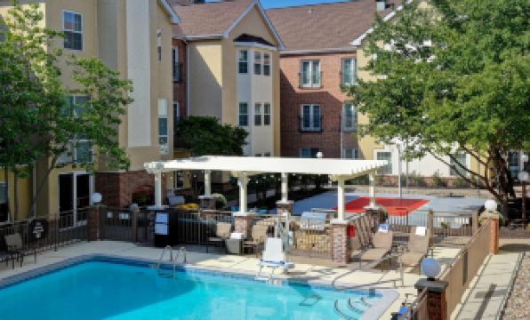Homewood Suites by Hilton Kansas City - Airport