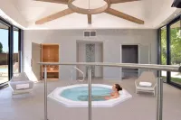 Logis le Parc Hotel & Spa - 3-Star