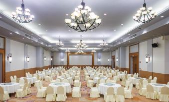 CENTRAL PLACE HOTEL