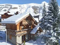 Chalet in Les Deux Alpes with Private Pool