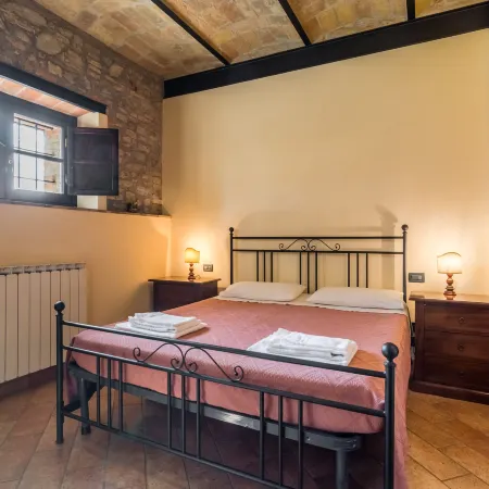 Mansion in Perugia with Pool & Green Hills