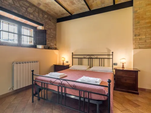 Mansion in Perugia with Pool & Green Hills