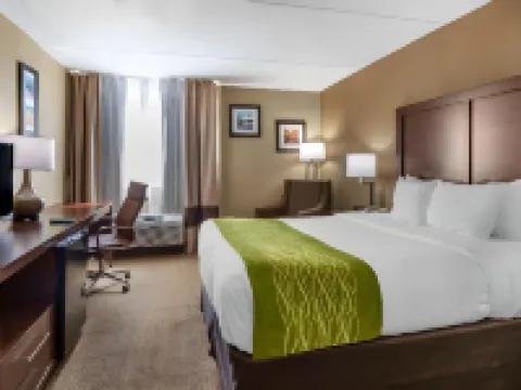 Comfort Inn Edison - New Brunswick Hotels in Edison