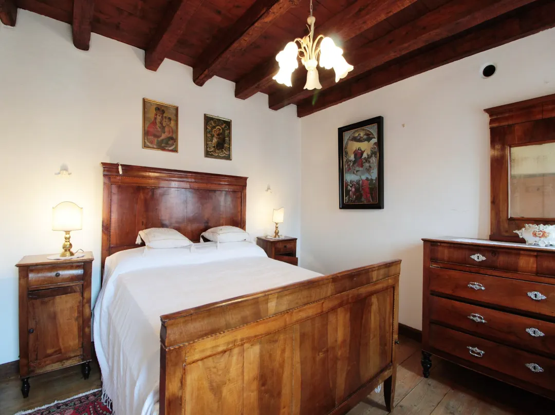 Charming Alpine Retreat For 9 - Province of Belluno