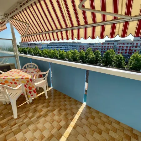 One-Bedroom Flat with Shared Pool
