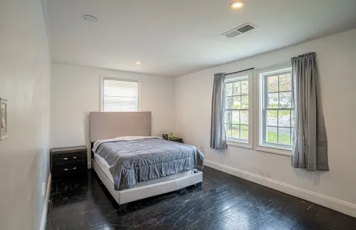 Luxury Colonial near Hiking Trail Hotels in Meriden