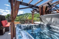 Hotel Chateau Bromont - Hot Springs