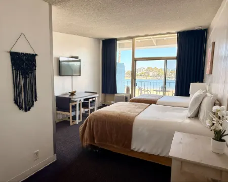 Foghorn Harbor Inn Hotels in Marina del Rey