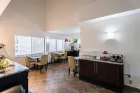 Quality Inn & Suites Junction - petit déjeuner