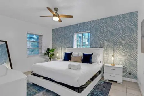 437 NE 107th · Pool Hot Tub Patio 5 Bedrooms 3 BathsParking