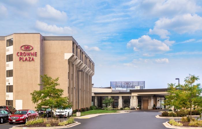 Crowne Plaza Milwaukee Airport by IHG