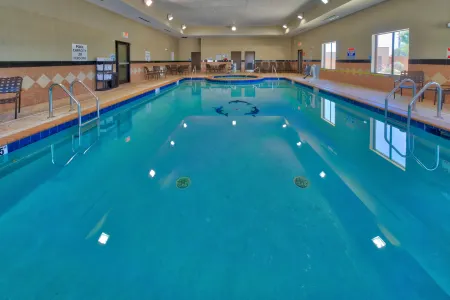 Holiday Inn Express & Suites Lubbock South Отели в г. Лаббок