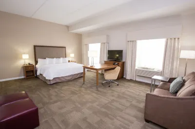 Hampton Inn & Suites Pittsburgh/Harmarville Hotels in Allegheny County