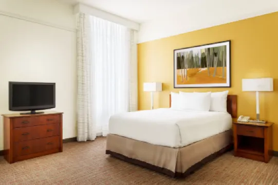 เรสซิเดนซ์อินน์ บายแมริออท ดาวน์ทาวน์ฮิวสตัน/ศูนย์การประชุม โรงแรมใกล้Houston Symphony