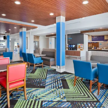Holiday Inn Express & Suites GRAND RAPIDS AIRPORT - SOUTH by IHG
