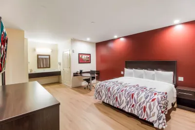 Red Roof Inn Houston - Willowbrook Hotels near Willowbrook