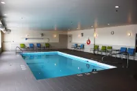 Holiday Inn Express YORKTON EAST by IHG - Pools