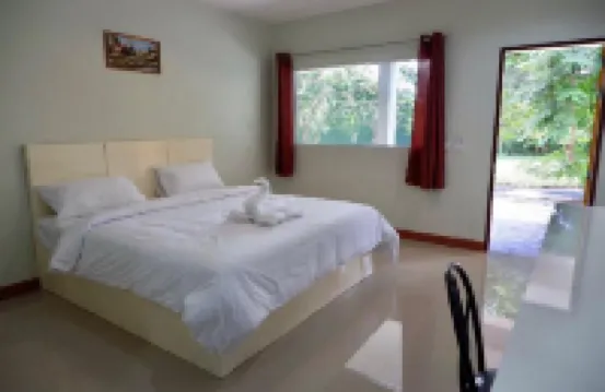 Commonwealth Hotel Hotels near Khao Krajom