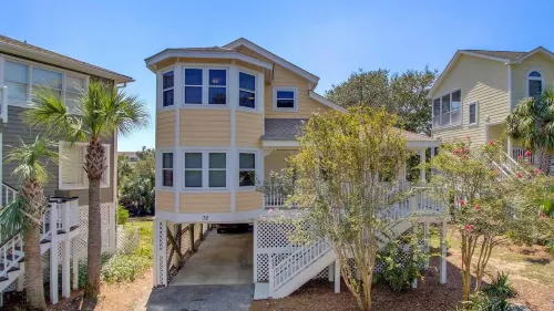 72 Pelican Bay AvantStay Community Pool Decks