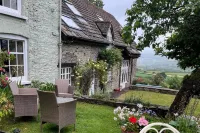 The Hillis Farmhouse - 6 Bed - Sleeps 11 - Pets